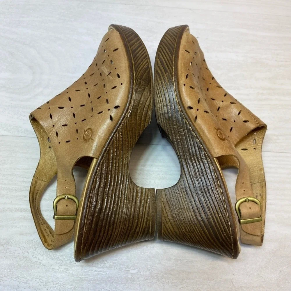 Born Womens 9 Wedge Sandals Clog Slingback Tan Leather Laser Cut Perforated Boho